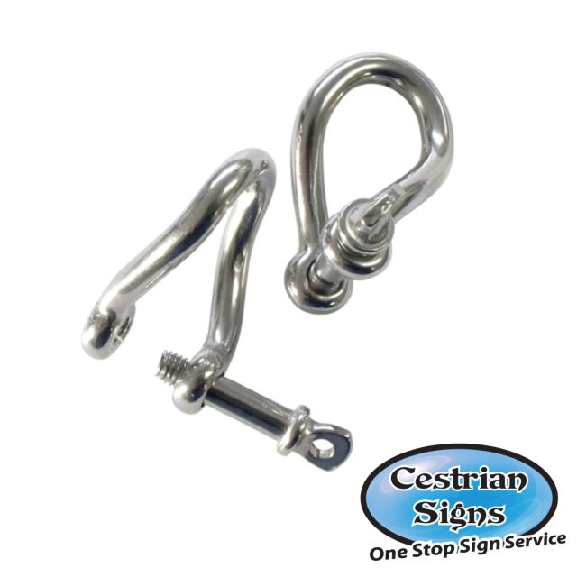 A pair of twisted shackels